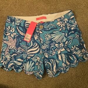 Lilly scalloped shorts